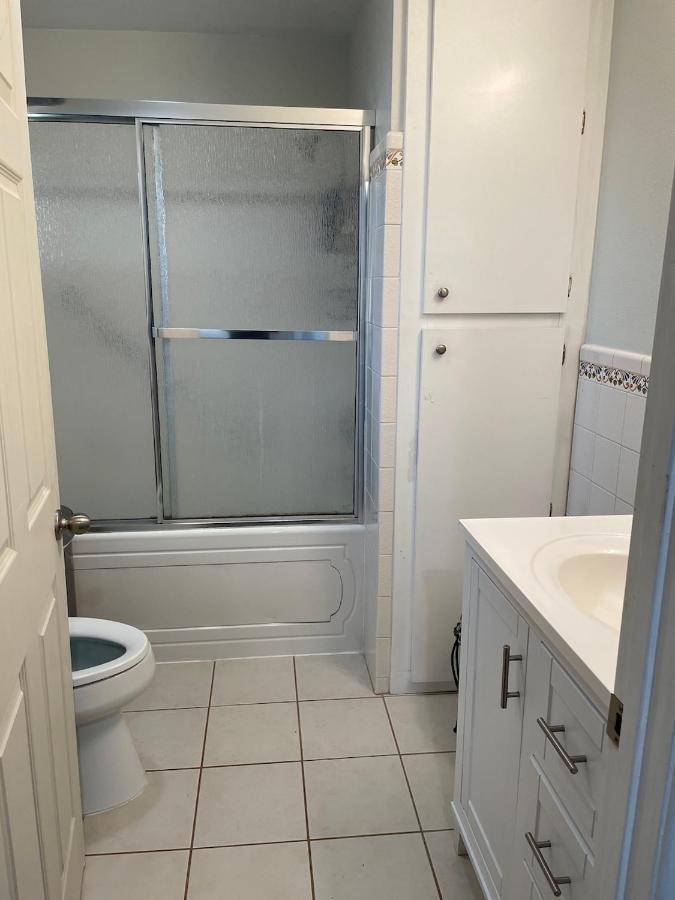 Private Room In Los Angeles La With Tv & Wifi & Ac & View Of Hollywood Sign & Private Fridge & Shared Kitchen!!! エクステリア 写真