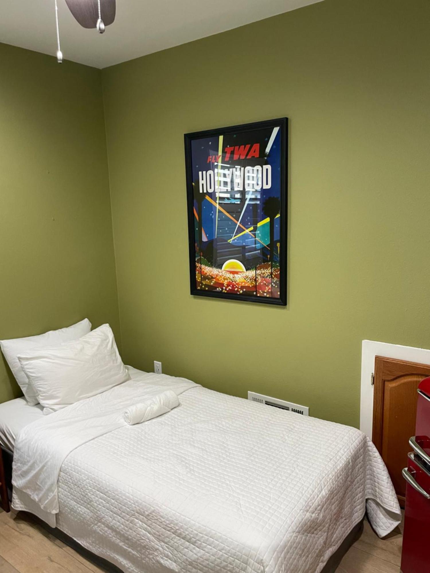 Private Room In Los Angeles La With Tv & Wifi & Ac & View Of Hollywood Sign & Private Fridge & Shared Kitchen!!! エクステリア 写真