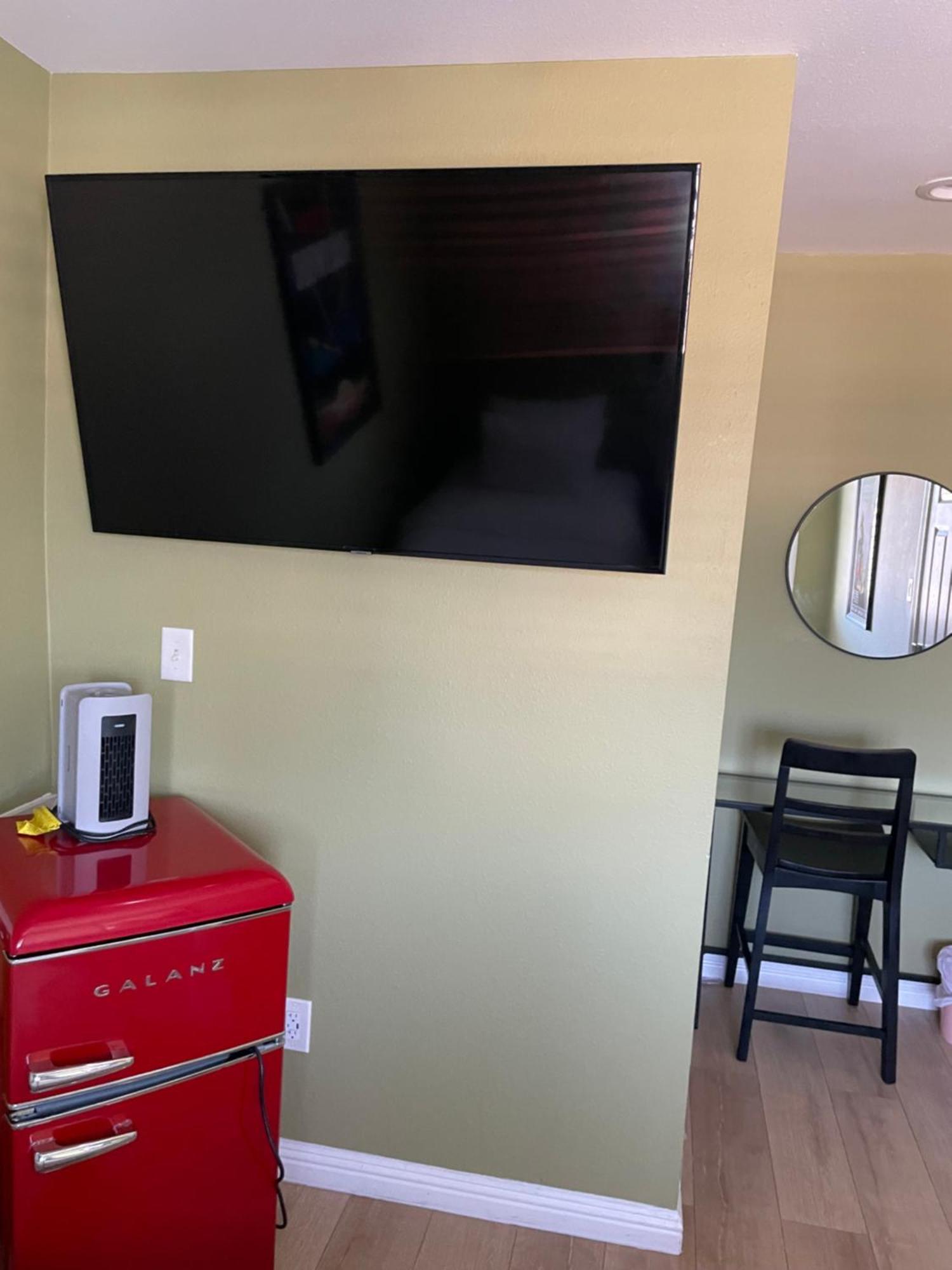 Private Room In Los Angeles La With Tv & Wifi & Ac & View Of Hollywood Sign & Private Fridge & Shared Kitchen!!! エクステリア 写真